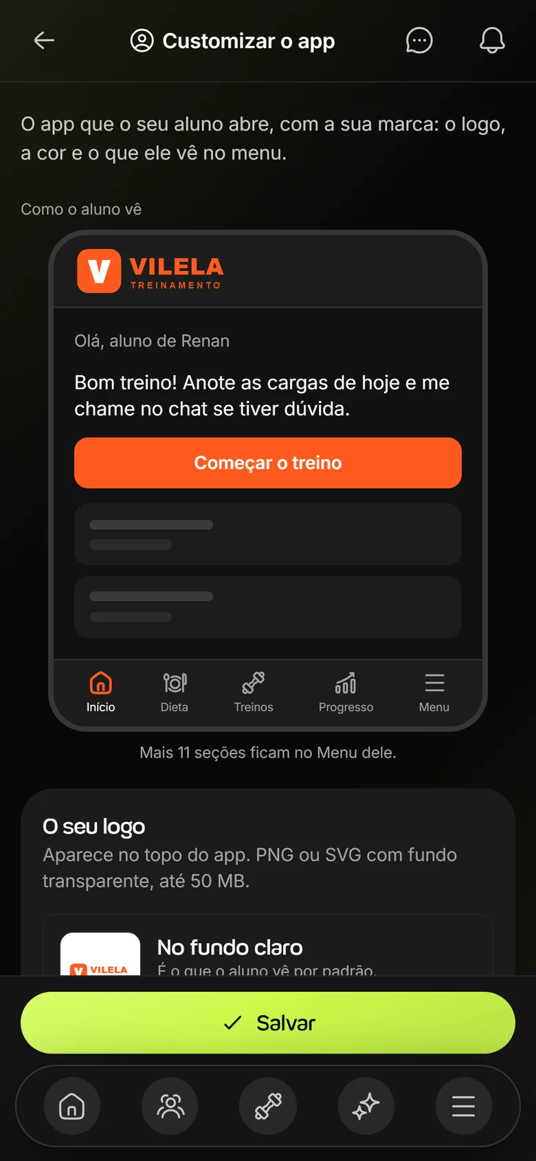 Customizar o app no celular, com a prévia Como o aluno vê: logo de exemplo Vilela Treinamento no topo, a mensagem de boas-vindas e o botão Começar o treino em laranja