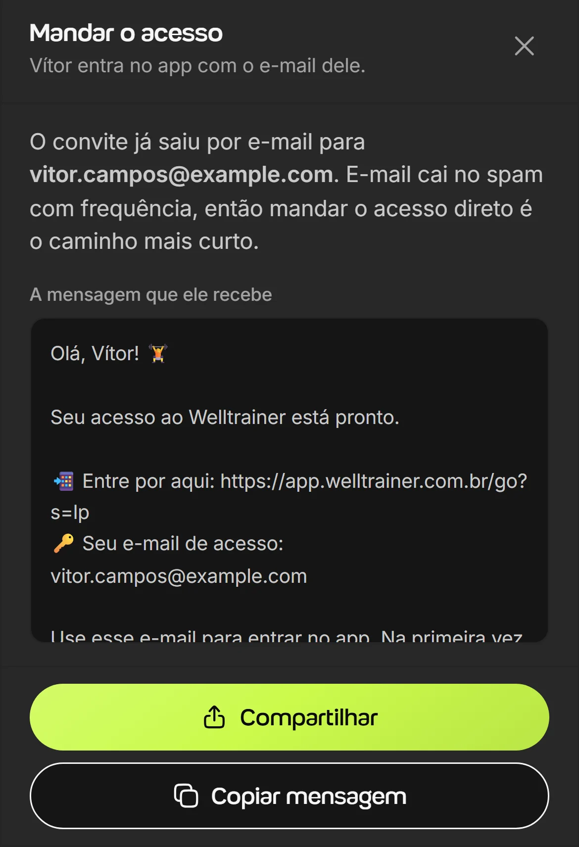 Janela Mandar o acesso no celular, para um aluno que ainda não entrou no app: o aviso de que o convite já saiu por e-mail, a mensagem pronta com o link de entrada e o e-mail de acesso, e os botões Compartilhar e Copiar mensagem