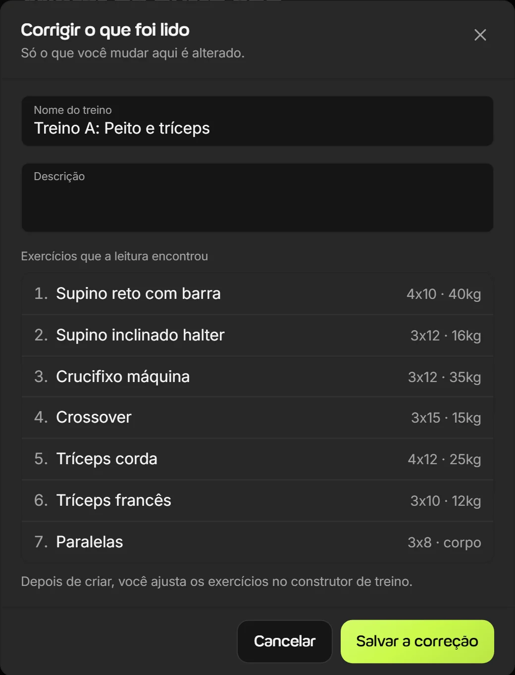 Janela “Corrigir o que foi lido”, com o nome do treino e os exercícios como estavam na ficha, com séries, repetições e carga