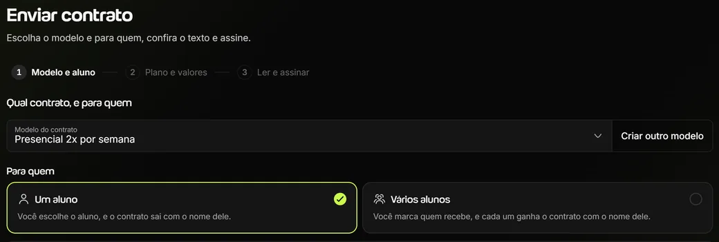 Tela Enviar contrato do Welltrainer, com o modelo escolhido e as opções Um aluno e Vários alunos