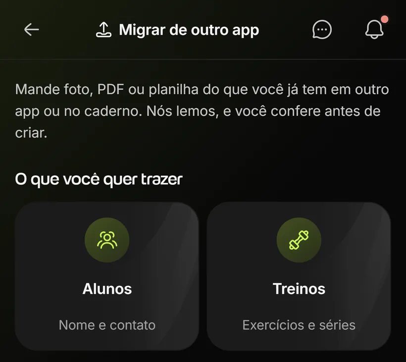 Tela Migrar de outro app da Welltrainer no celular, com a opção de trazer Alunos ou Treinos por foto, PDF ou planilha